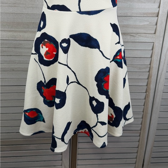 E.LEIGH'S Fit & Flare Mini Dress Vibrant Red & Blue Floral-Small - Picture 3 of 4
